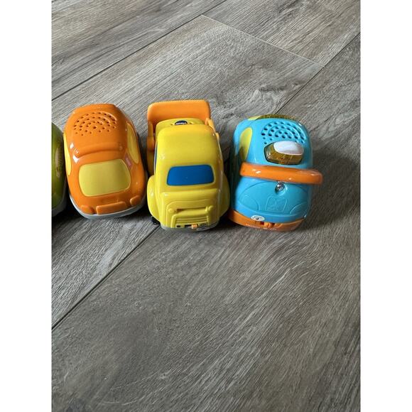 Vtech Go Go Smart Wheels - Airplane, Convertible, Dump Truck, Race Car and Van - Picture 5 of 7